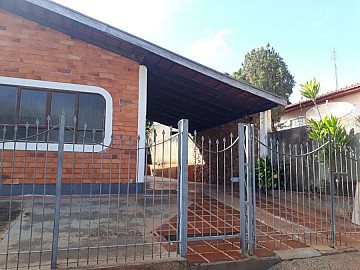 Casa - Aluguel - Centro - Ribeir�o Claro - PR