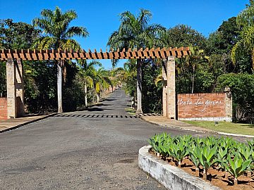 Terreno beira de represa- Ponta das Gar�as