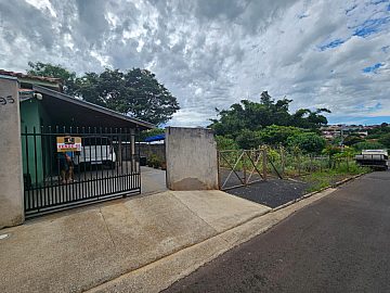 Casa com terreno � venda